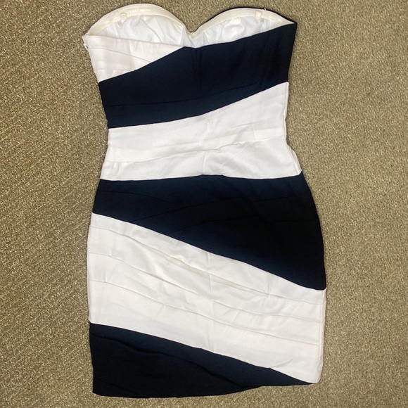 BCBG women’s formal black dress white stripes worn once strapless short size 6 - Picture 4 of 12